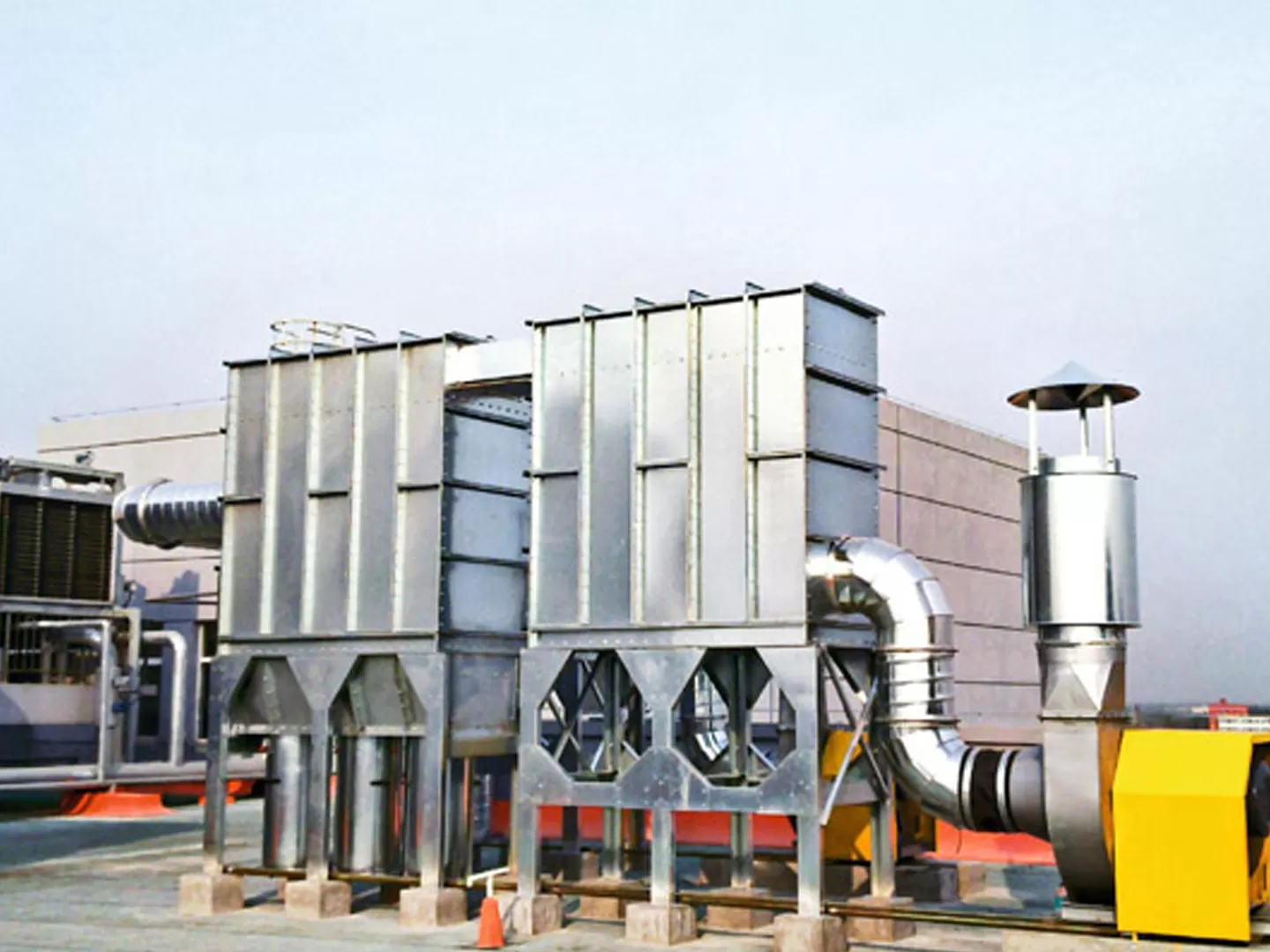 How to Deal with the Spray in the Pulse Dust Collector? How to Choose a Manufacturer?