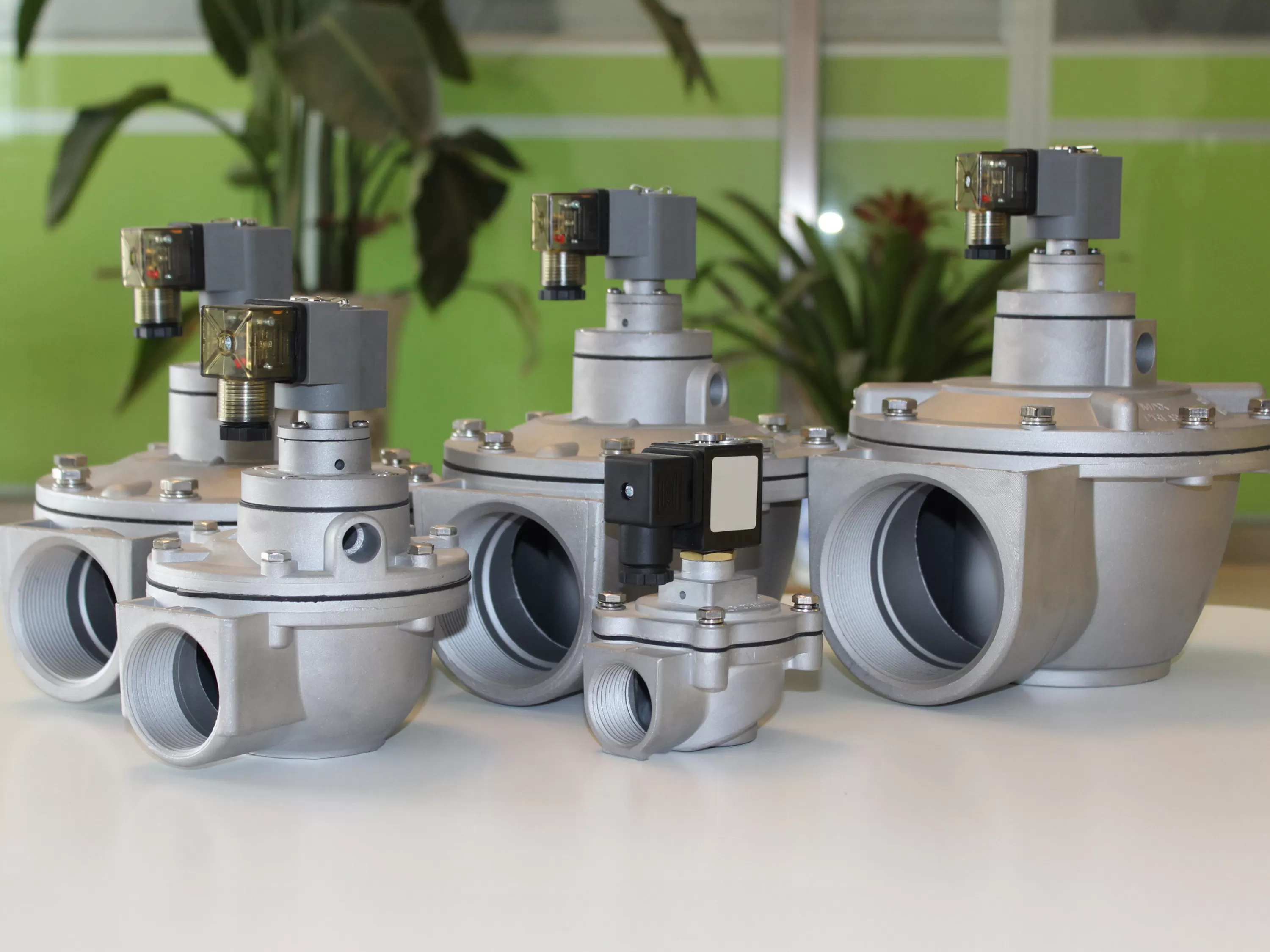 The Application Of The Pulse Valve In A Dust Wiper